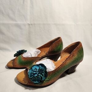 Elegant Green and Brown Women's Heels
